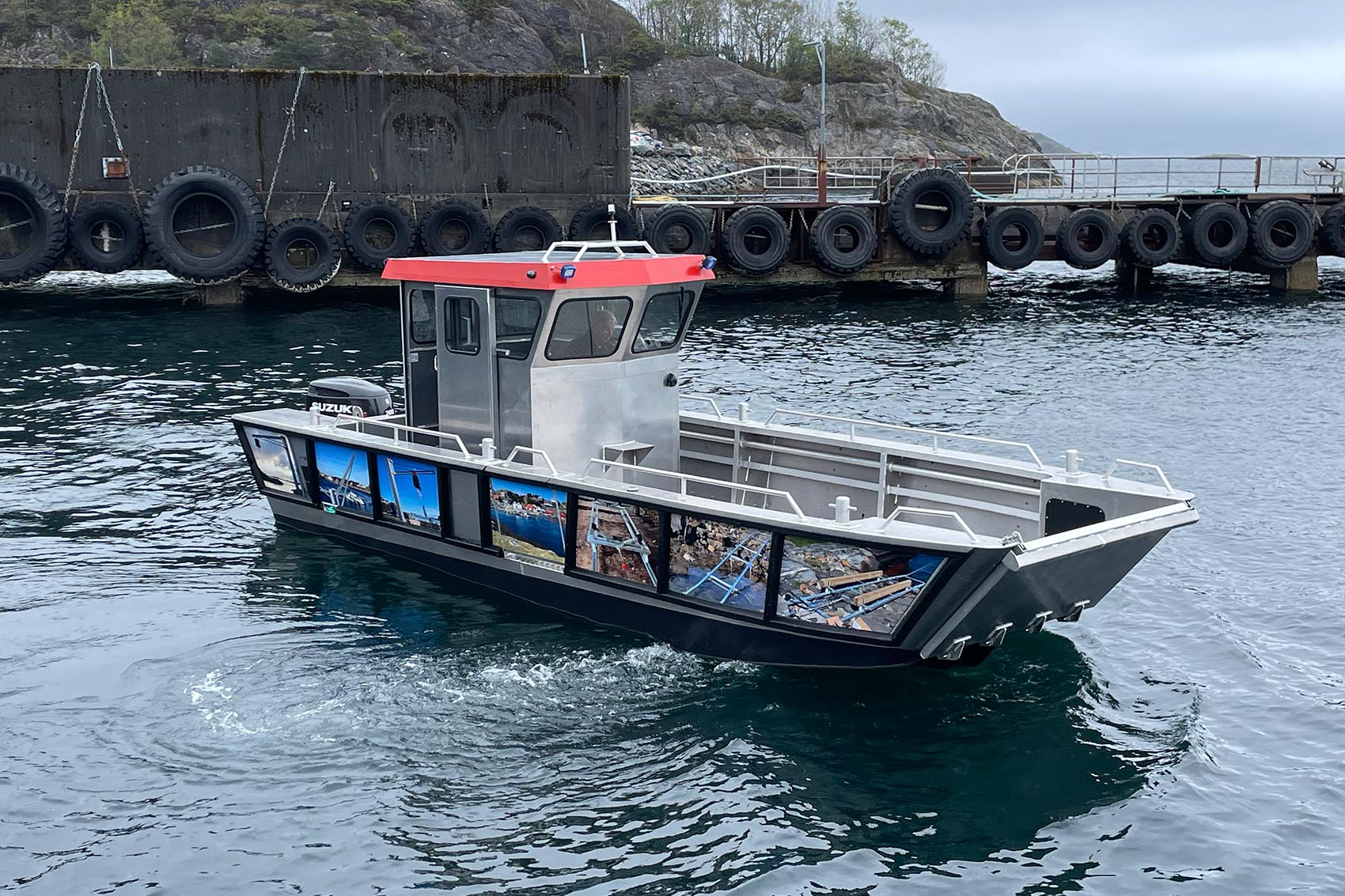 tch marine | landing craft TB700 by the seashore