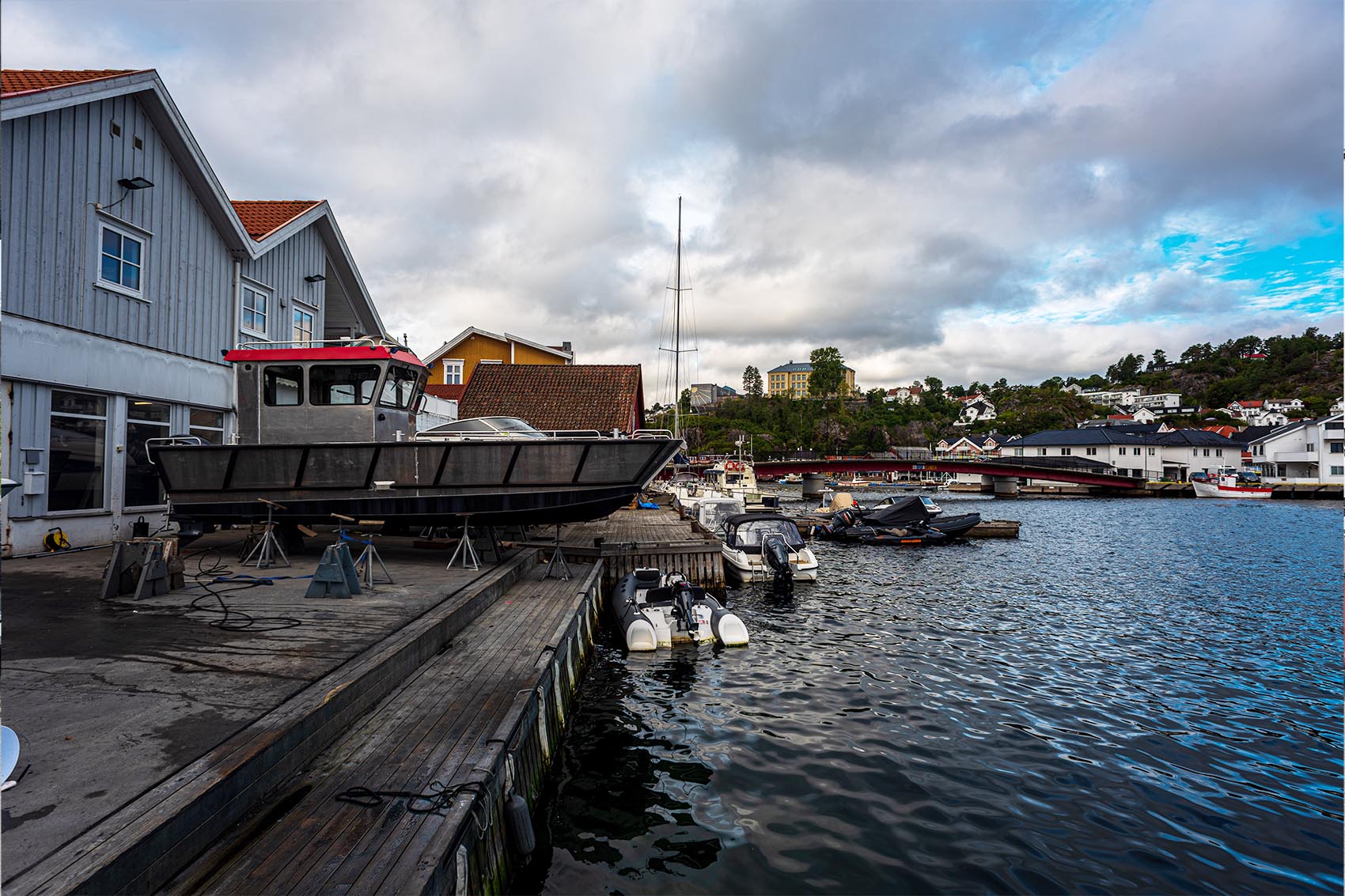 landing craft tb800 | on the shore | tch marine